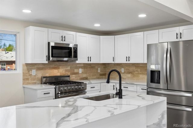 363 S Ivy, Denver, CO 80224