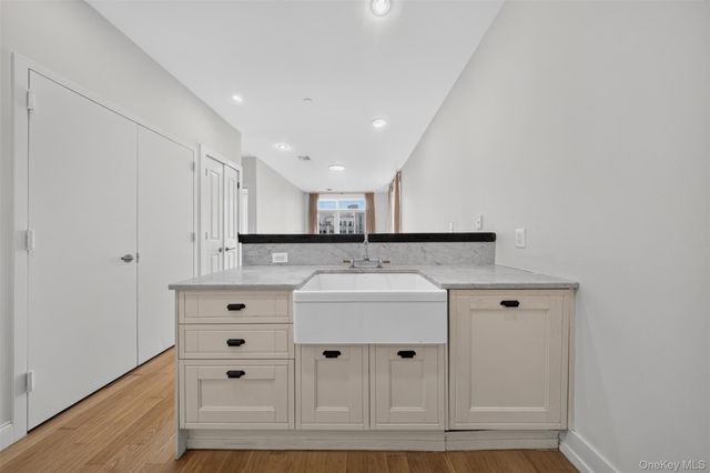 100 Engert Avenue 5C, Brooklyn, NY 11222