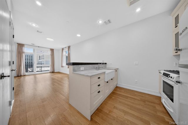 100 Engert Avenue 5C, Brooklyn, NY 11222