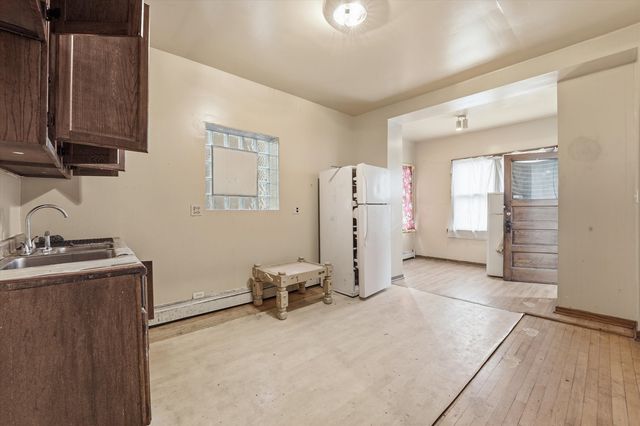 6734 S Maplewood Avenue, Chicago, IL 60629