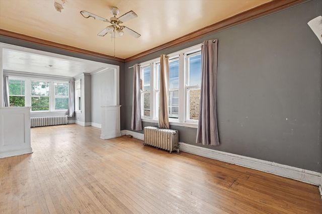 6734 S Maplewood Avenue, Chicago, IL 60629