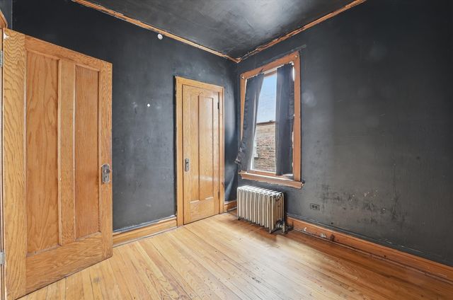 6734 S Maplewood Avenue, Chicago, IL 60629