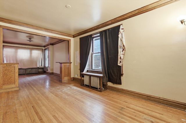 6734 S Maplewood Avenue, Chicago, IL 60629