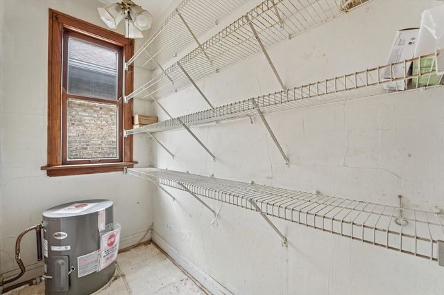 6734 S Maplewood Avenue, Chicago, IL 60629