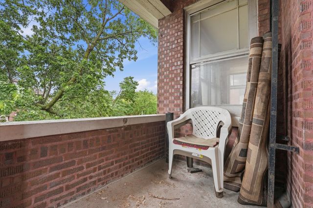 6734 S Maplewood Avenue, Chicago, IL 60629