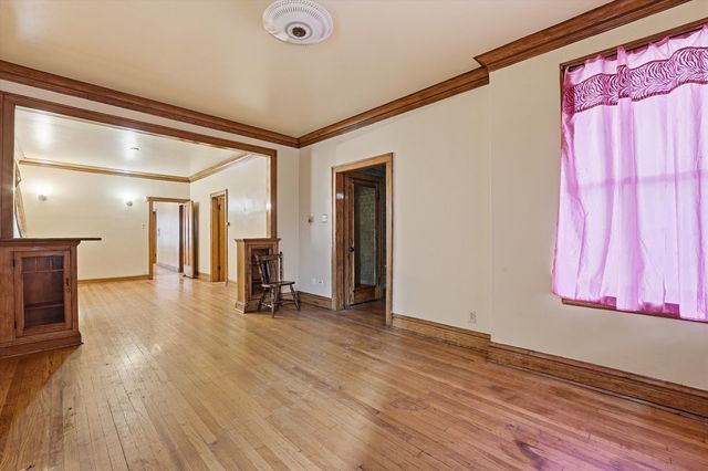 6734 S Maplewood Avenue, Chicago, IL 60629