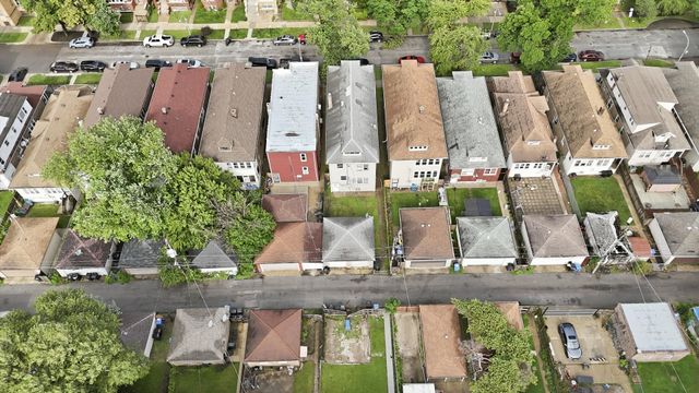 6734 S Maplewood Avenue, Chicago, IL 60629