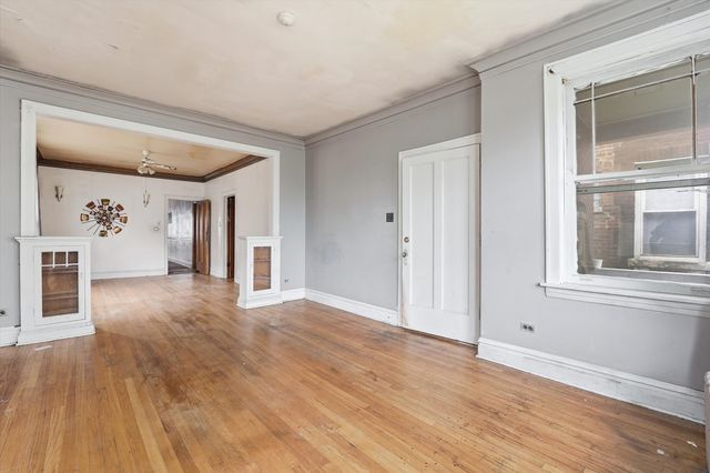 6734 S Maplewood Avenue, Chicago, IL 60629