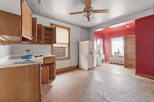 6734 S Maplewood Avenue, Chicago, IL 60629