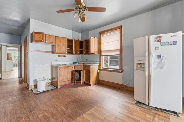 6734 S Maplewood Avenue, Chicago, IL 60629