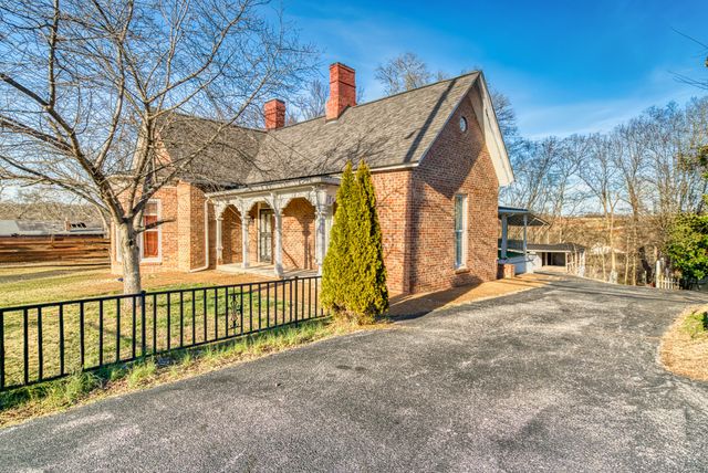 62 N Main St, Springfield, TN 37172