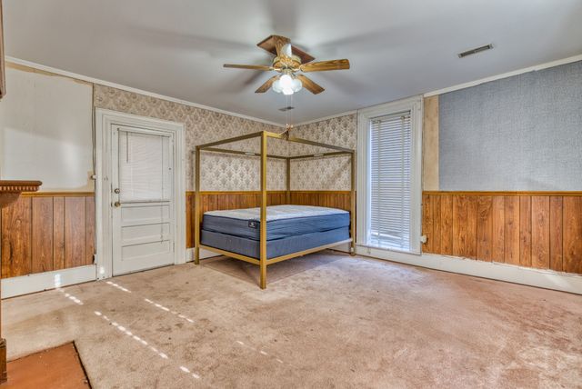 62 N Main St, Springfield, TN 37172