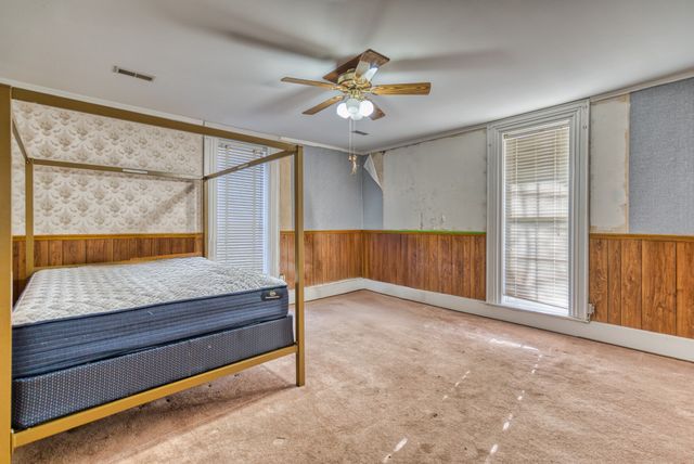 62 N Main St, Springfield, TN 37172