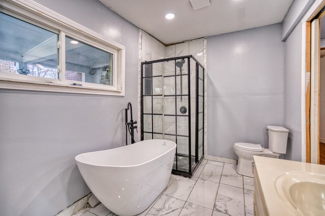 62 N Main St, Springfield, TN 37172