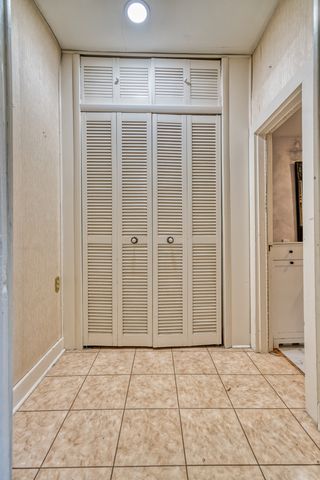 62 N Main St, Springfield, TN 37172