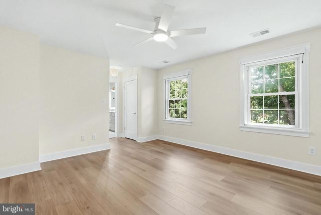 48 FENWAY DR, Charles Town, WV 25414