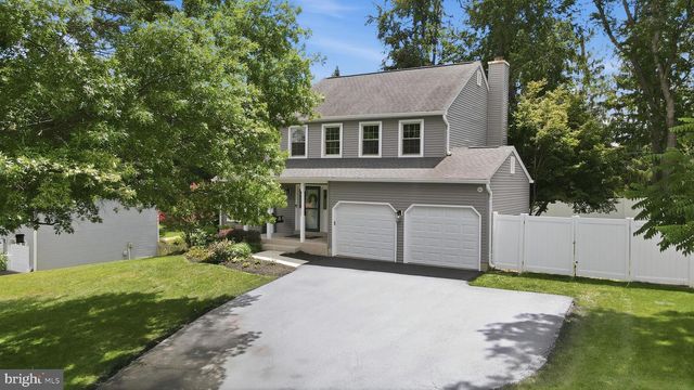 48 FENWAY DR, Charles Town, WV 25414