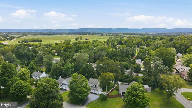 48 FENWAY DR, Charles Town, WV 25414