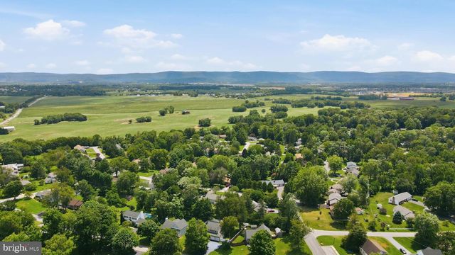 48 FENWAY DR, Charles Town, WV 25414