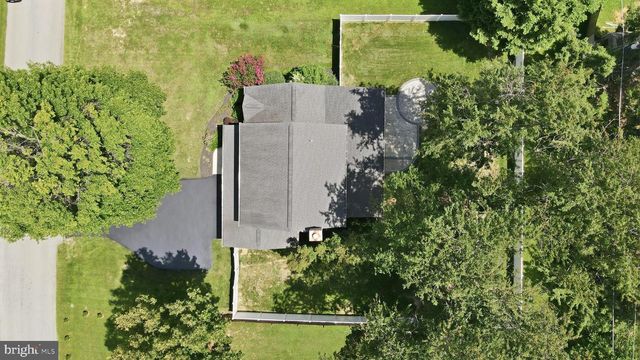 48 FENWAY DR, Charles Town, WV 25414