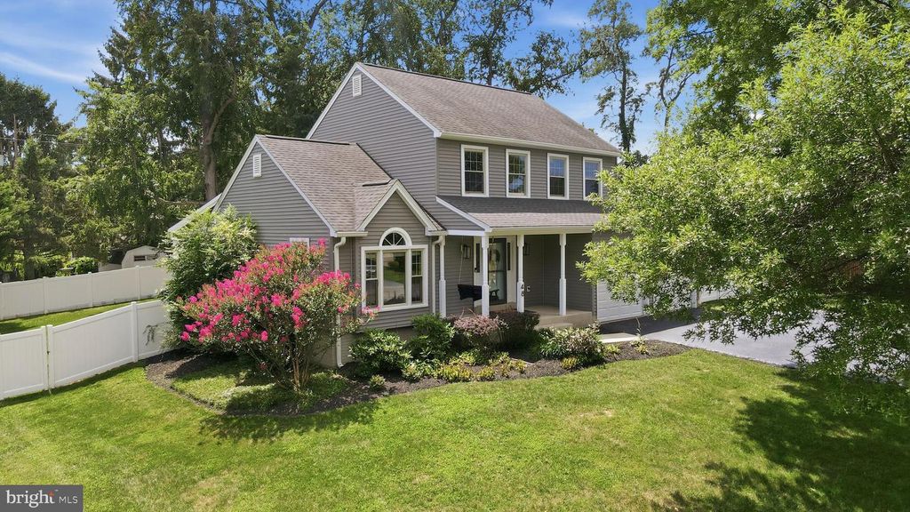 48 FENWAY DR, Charles Town, WV 25414