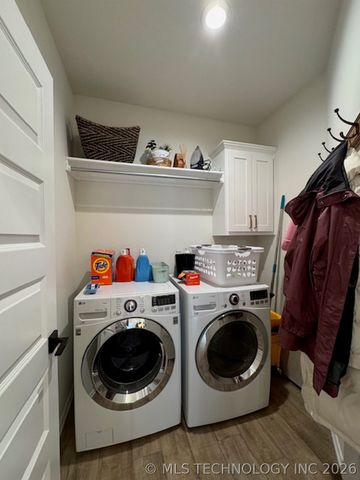 2912 S 6th Place, Broken Arrow, OK 74012