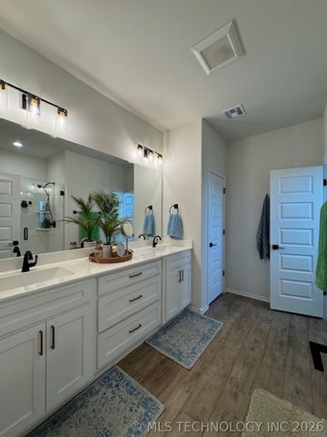 2912 S 6th Place, Broken Arrow, OK 74012