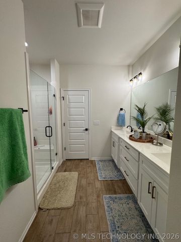 2912 S 6th Place, Broken Arrow, OK 74012