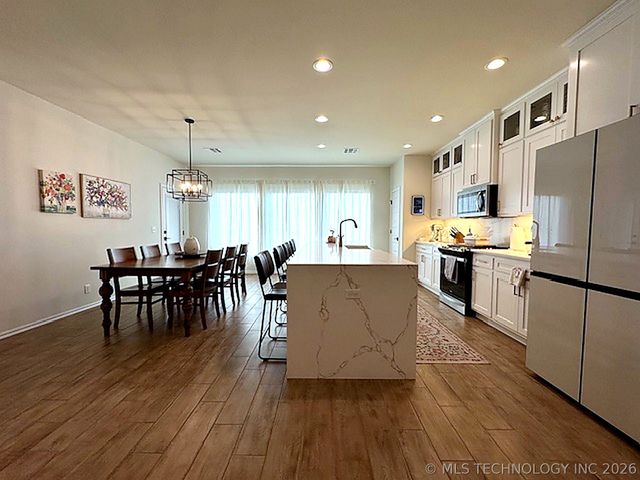 2912 S 6th Place, Broken Arrow, OK 74012