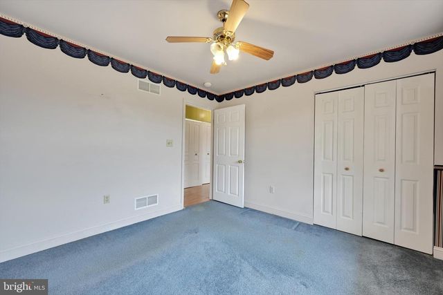 7962 WOODLAND DR, Hanover, PA 17331