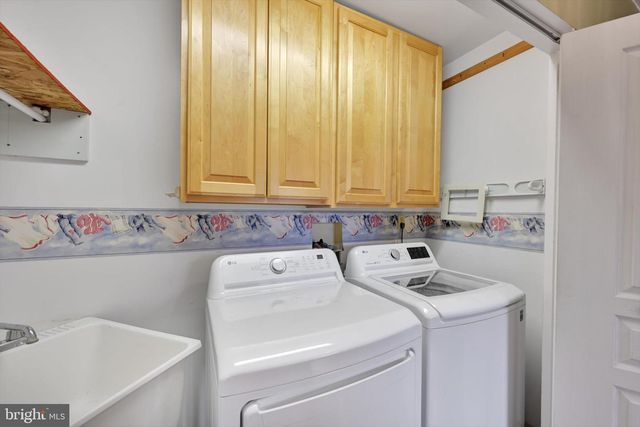 7962 WOODLAND DR, Hanover, PA 17331