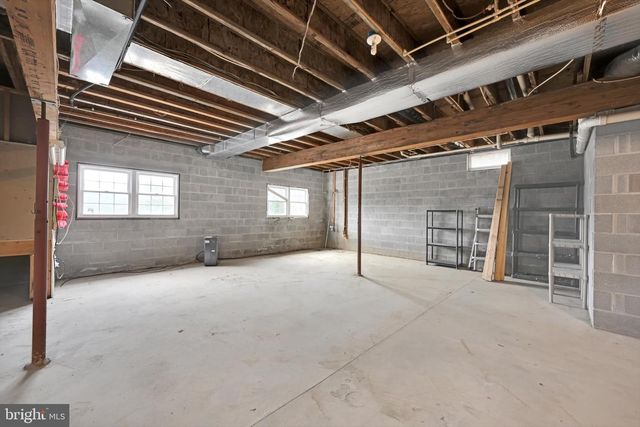 7962 WOODLAND DR, Hanover, PA 17331