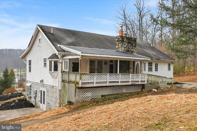 7962 WOODLAND DR, Hanover, PA 17331