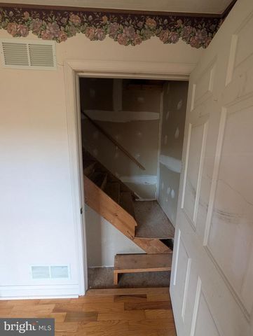 7962 WOODLAND DR, Hanover, PA 17331