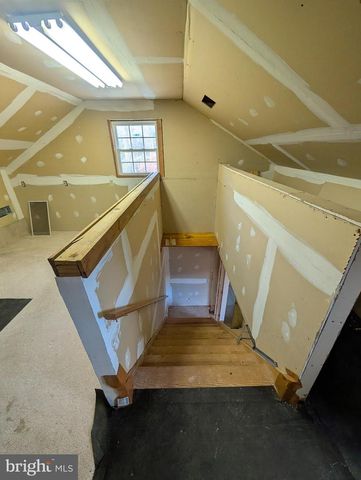 7962 WOODLAND DR, Hanover, PA 17331