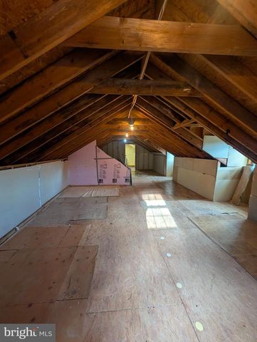 7962 WOODLAND DR, Hanover, PA 17331