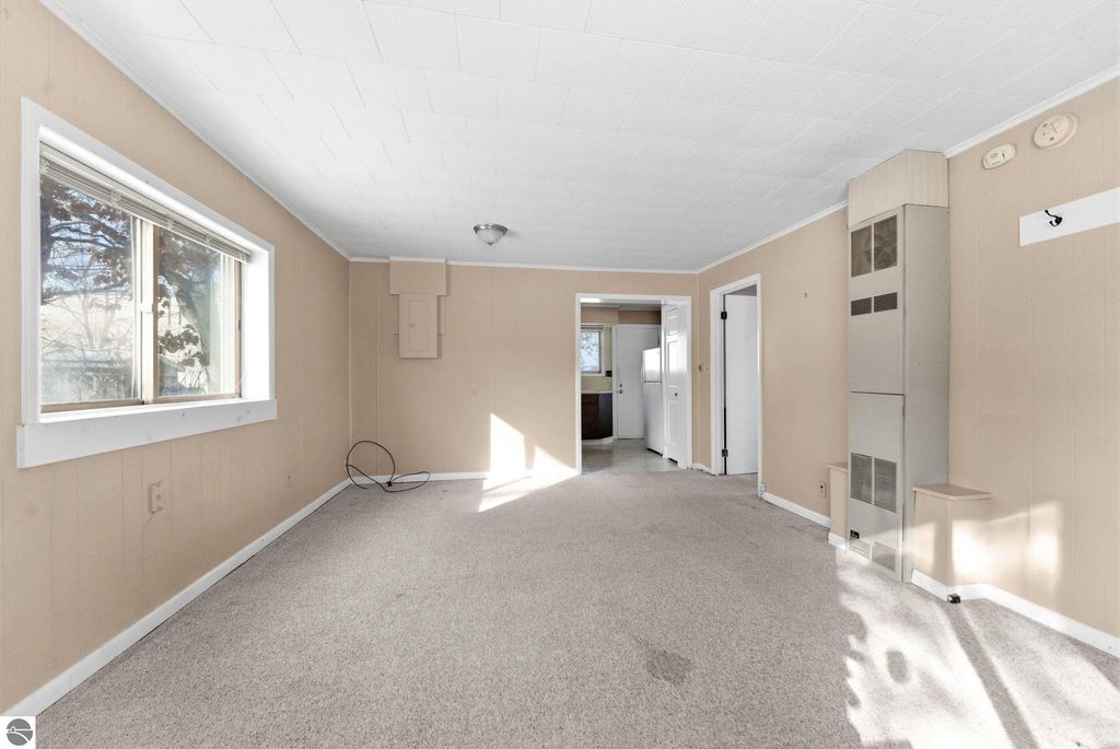 Image 22 of property listing at 1247 Plainview Avenue, Traverse City, MI 49686