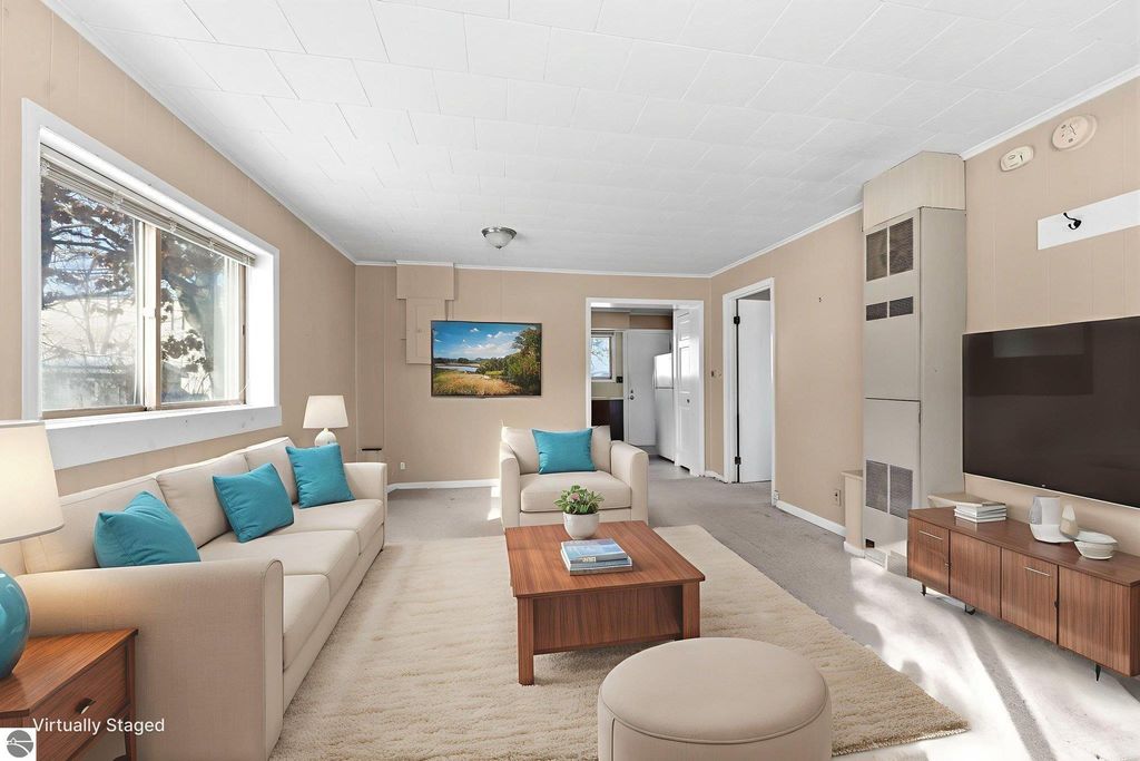 Image 23 of property listing at 1247 Plainview Avenue, Traverse City, MI 49686