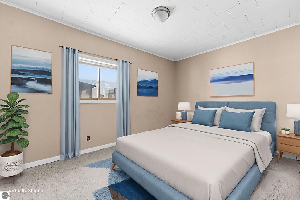 Image 3 of property listing at 1247 Plainview Avenue, Traverse City, MI 49686