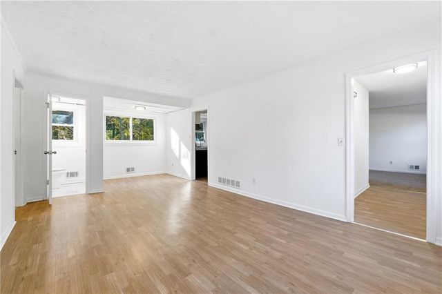 6917 Laurelwood Drive, Douglasville, GA 30135