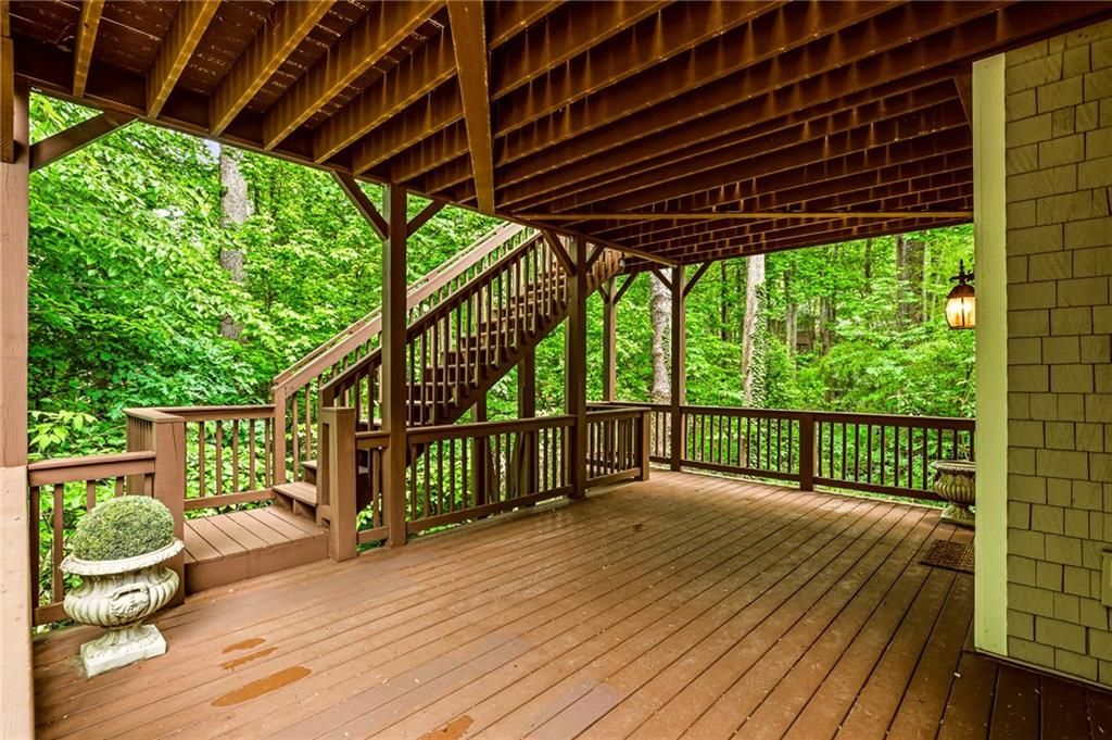 Image 41 of property listing at 4054 Newhaven Circle NE, Brookhaven, GA 30319