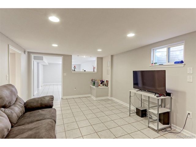7136 Otis St, Arvada, CO 80003