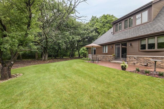 S48W28946 Parke LANE W, Waukesha, WI 53189