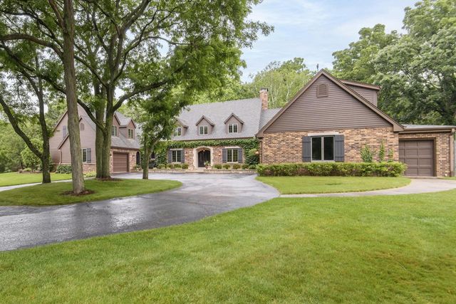 S48W28946 Parke LANE W, Waukesha, WI 53189