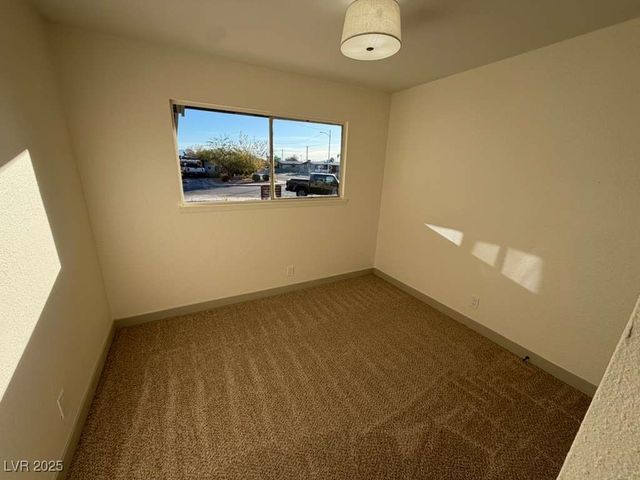 1905 Walker Street, Las Vegas, NV 89106