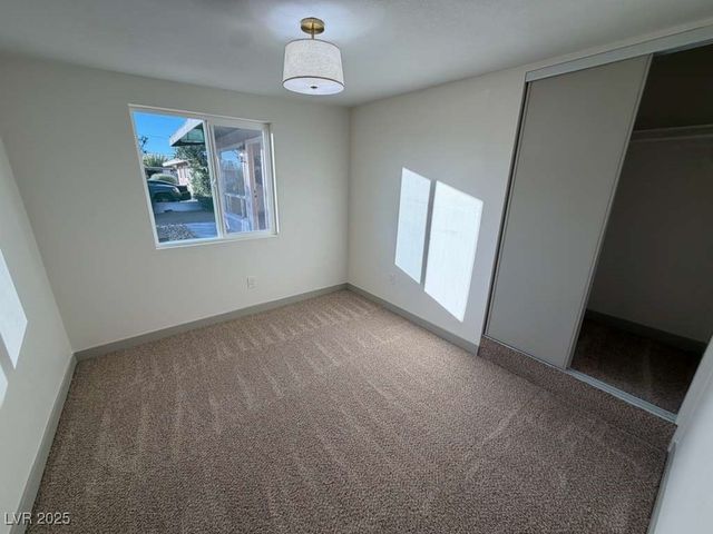 1905 Walker Street, Las Vegas, NV 89106