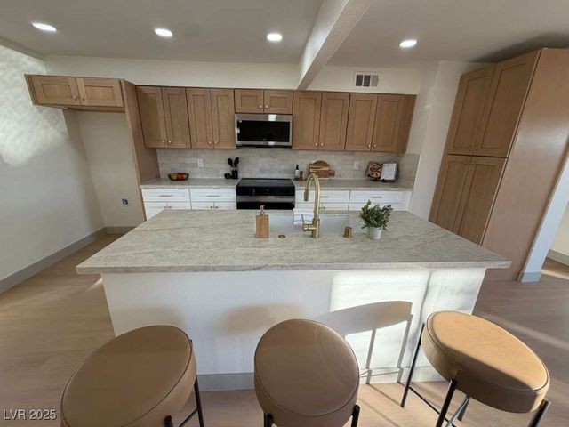 1905 Walker Street, Las Vegas, NV 89106