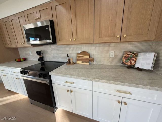 1905 Walker Street, Las Vegas, NV 89106