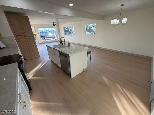 1905 Walker Street, Las Vegas, NV 89106