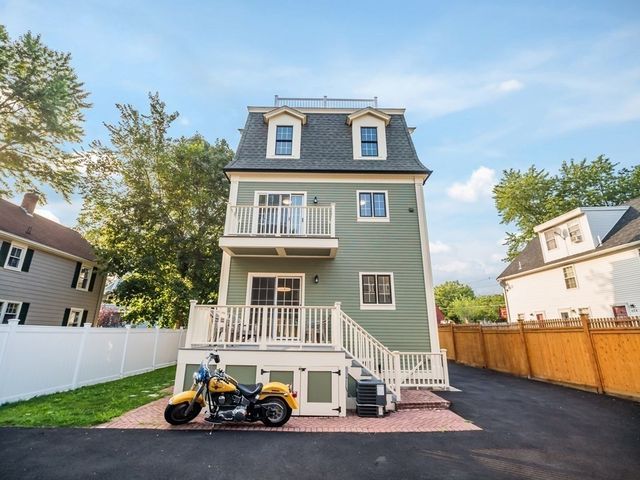 8 Richardson Street 2, Winchester, MA 01890